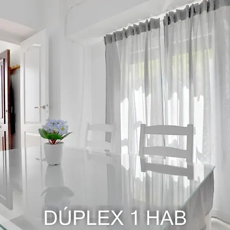 Casas Caballerizas Mezquita 1 Y 3 Hab Apartman