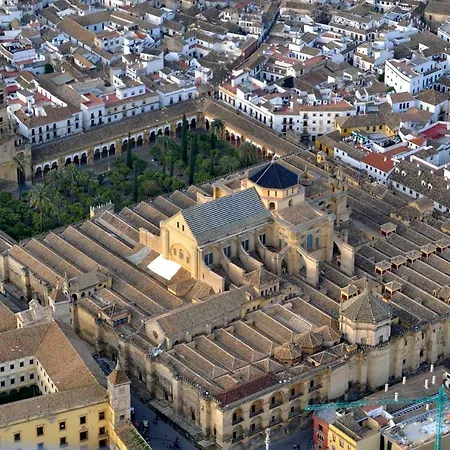 Casas Caballerizas Mezquita 1 Y 3 Hab