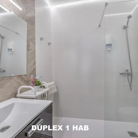 Casas Caballerizas Mezquita 1 Y 3 Hab Daire